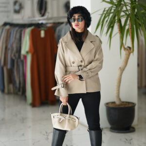 Alternative view of بارونی سانتانا